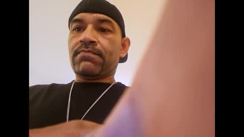 Snapshot of meezzy2 chatting on 10.23.25 meezzy2 online show from 10.23.25