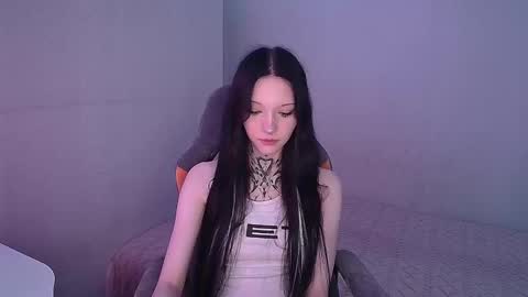 Snapshot of mefwhore chatting on 10.13.25 mefwhOre online show from 10.13.25