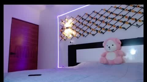 megam manze00 online show from 11.11.25