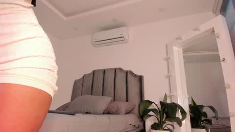 megan online show from 02.02.25