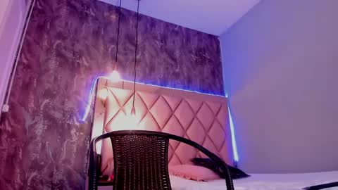 M E G A N online show from 01.19.25