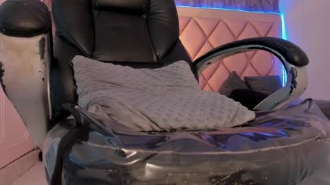 M E G A N online show from 03.09.25