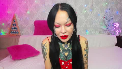 Helena Tuman online show from 01.08.25