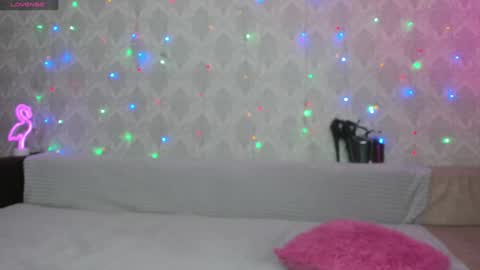 Helena Tuman online show from 02.05.25