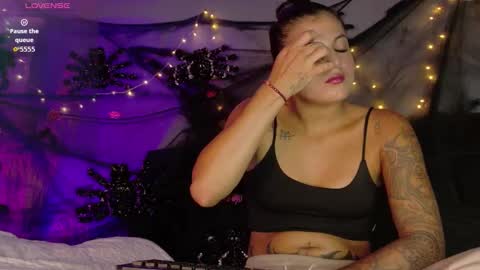 Snapshot of megan_browns1 chatting on 10.22.25 Megan  online show from 10.22.25