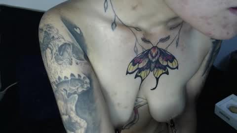 Megan and sophi online show from 09.13.25