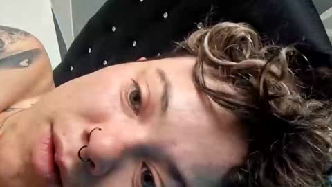 Megan and sophi online show from 10.21.25