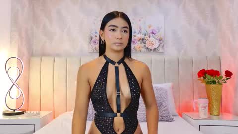 Carolina Paez online show from 11.24.25
