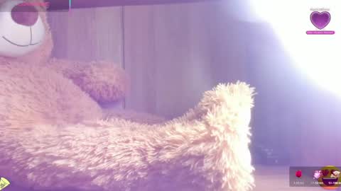 Snapshot of megan_devon chatting on 05.18.26 online show from 05.18.26