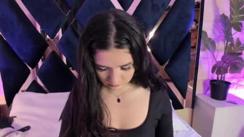 Snapshot of megan_devon chatting on 06.05.26 online show from 06.05.26
