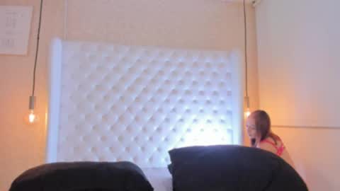 Snapshot of megan_holly_ chatting on 04.26.26 MEGAN online show from 04.26.26