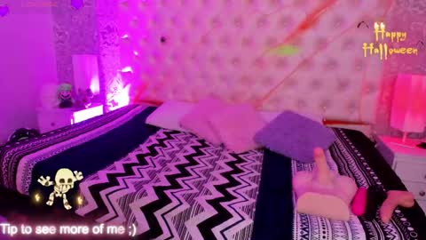 Snapshot of megan_jall chatting on 10.29.25 megan_jall online show from 10.29.25