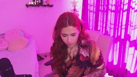 Snapshot of megan_ricci chatting on 12.24.24                 Laura                 online show from 12.24.24