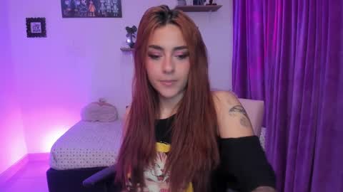 Snapshot of megan_ricci chatting on 02.12.25                 Laura                 online show from 02.12.25