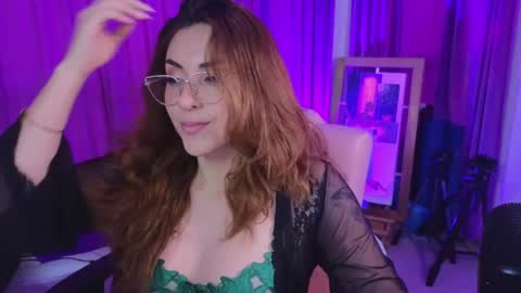                 Laura                 online show from 05.24.26