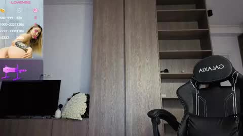 Snapshot of megan_ros_ chatting on 02.20.26 Megan online show from 02.20.26