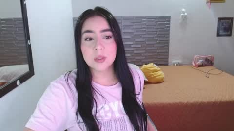 Snapshot of megan_scottt2 chatting on 04.26.26 megan online show from 04.26.26