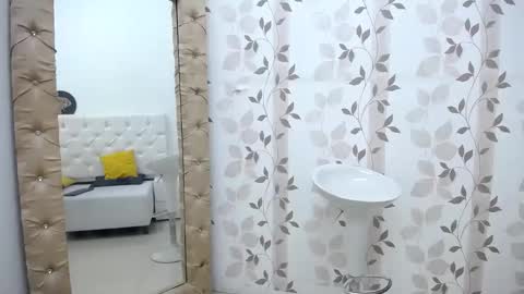 Snapshot of megan_sweet_1 chatting on 01.29.25 megan_sweet_1 online show from 01.29.25