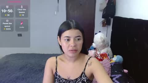 Snapshot of megan_ve chatting on 04.26.26 Carolina online show from 04.26.26