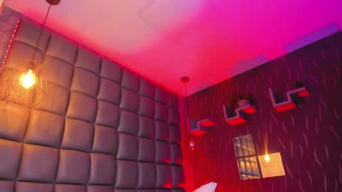 Megan online show from 04.14.26