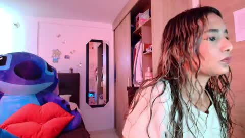 M E G A N   online show from 04.17.26