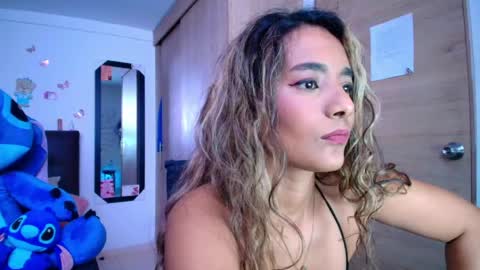 Snapshot of meganadriels96 chatting on 04.21.26 M E G A N online show from 04.21.26