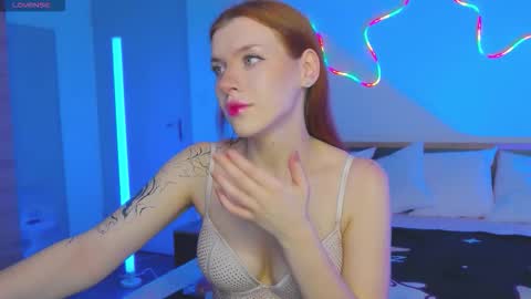 megancat333 online show from 12.04.25