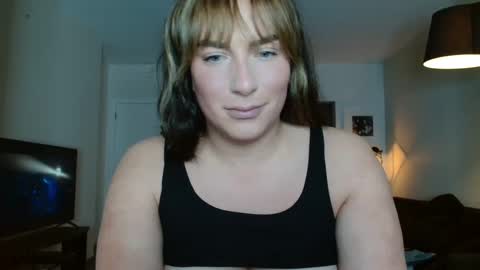 Snapshot of megancox_official chatting on 12.04.24 Megan Cox online show from 12.04.24