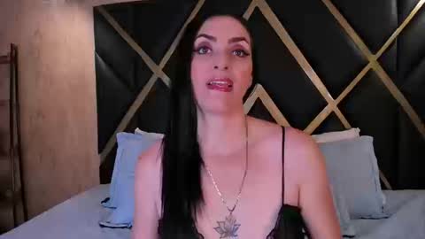 Megan Hofman online show from 09.10.25