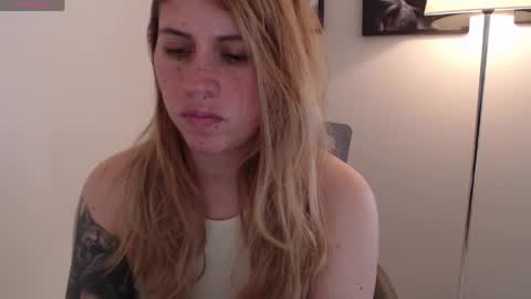 Snapshot of meganlk chatting on 06.05.26 MEGAN online show from 06.05.26