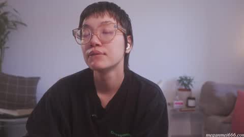 Snapshot of meganmei666 chatting on 04.18.26 for more 3 online show from 04.18.26