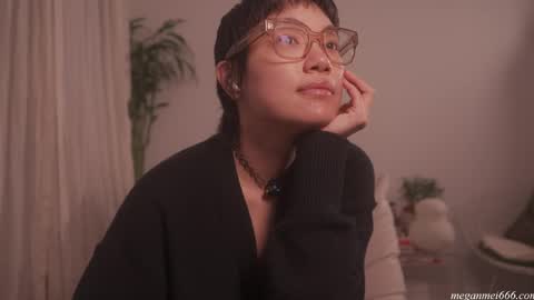 Snapshot of meganmei666 chatting on 04.28.26 for more 3 online show from 04.28.26