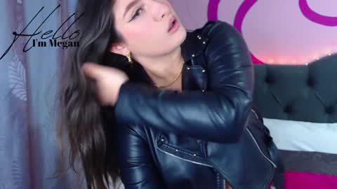 Snapshot of megann_abby chatting on 12.31.24 Im Megan Please do not demand a show without first tiping Thank you online show from 12.31.24