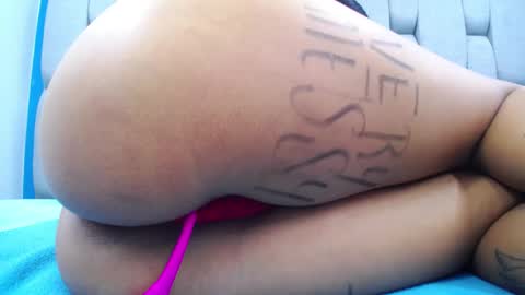 Snapshot of megann_boobs chatting on 01.09.25 Megan online show from 01.09.25