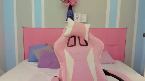 Megan Queen online show from 01.23.25