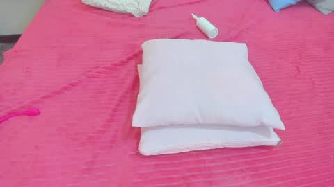 Snapshot of meganqueen2 chatting on 04.01.26 Megan Queen online show from 04.01.26