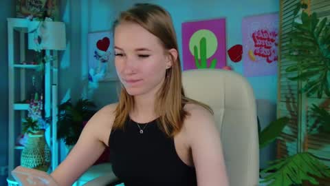 Snapshot of meganrodgers chatting on 05.26.26 megan online show from 05.26.26