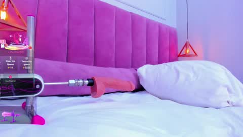 Megan  online show from 03.06.25