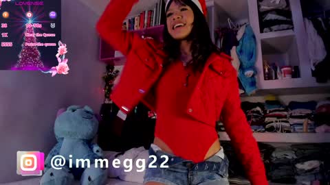 Snapshot of meganthompsonn chatting on 12.10.24 Megan online show from 12.10.24