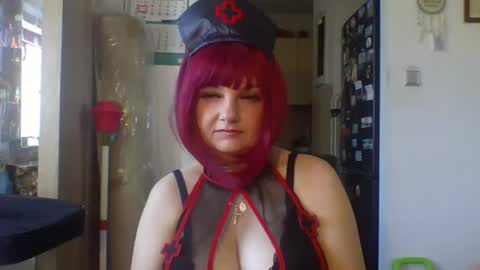 Snapshot of meganwetpussy chatting on 06.17.26 Megan online show from 06.17.26