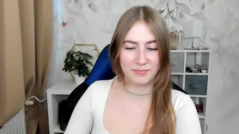 Snapshot of meganx_candy chatting on 03.19.26 Megan online show from 03.19.26