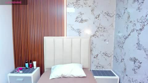 M E G A N  online show from 03.19.26