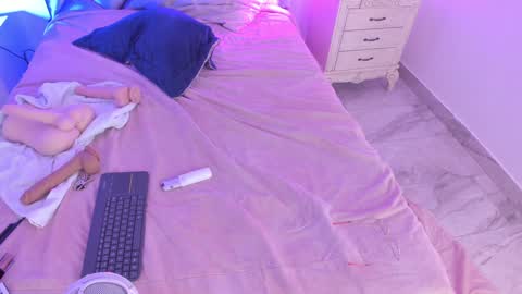 M E G A R A online show from 01.03.25