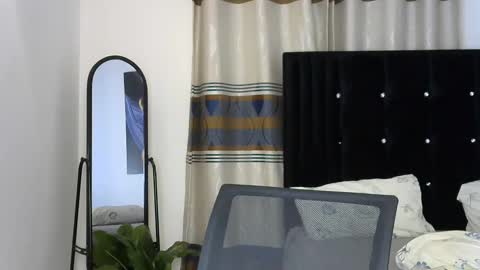 Snapshot of megasexy22 chatting on 12.17.24 Meg online show from 12.17.24