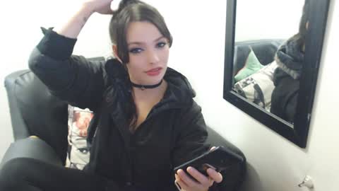 Snapshot of meghan_cherrys chatting on 01.11.25 meghan online show from 01.11.25