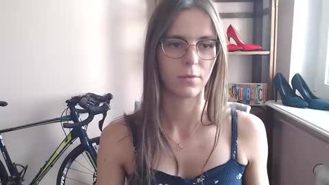 Snapshot of megi_erotic chatting on 04.11.26 Megi online show from 04.11.26