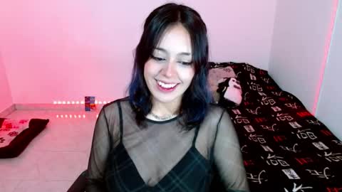 Snapshot of mei04_ chatting on 11.24.25 Melissa online show from 11.24.25