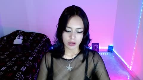Snapshot of mei04_ chatting on 01.08.26 Melissa online show from 01.08.26