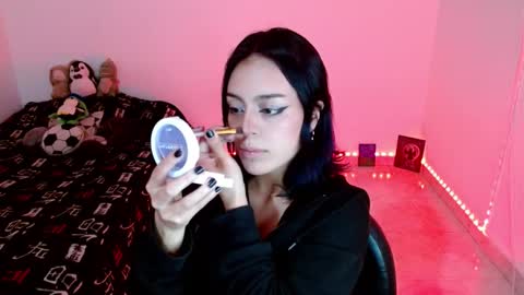 Snapshot of mei04_ chatting on 01.12.26 Melissa online show from 01.12.26