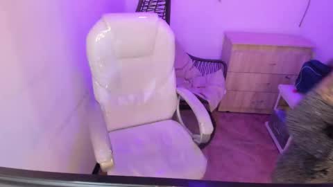 Snapshot of meii_ds chatting on 10.08.25 Meii  online show from 10.08.25